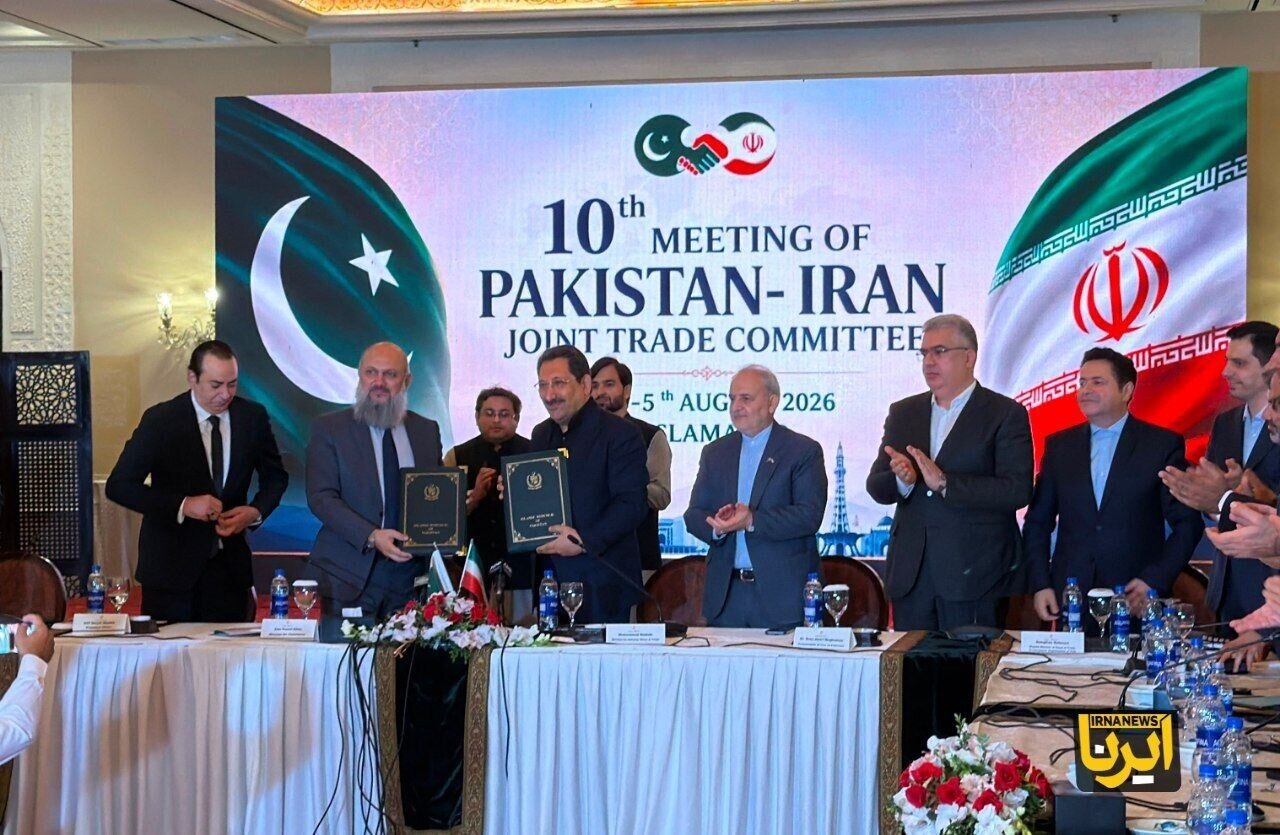 ایران اور پاکستان کا دوطرفہ تجارت 10 ارب ڈالر تک بڑھانے پر اتفاق