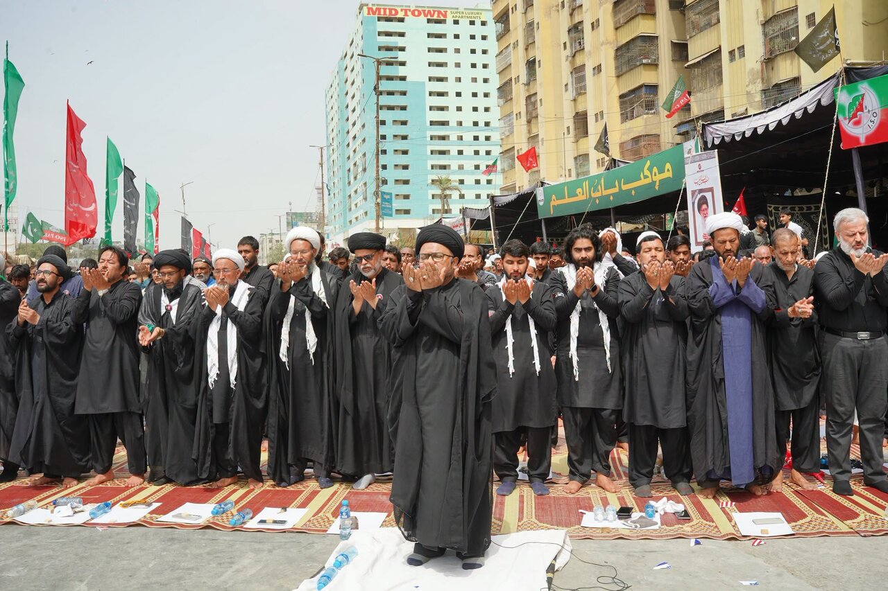 Photos: Arbaeen Noon Prayer in Karachi, Pakistan