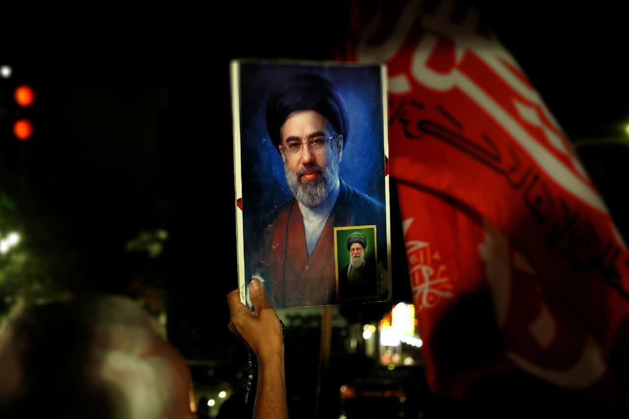روایت تصویری «رضا کاظمی قربانکندی» از جلوه‌های وفاداری زائران اربعین به ولایت