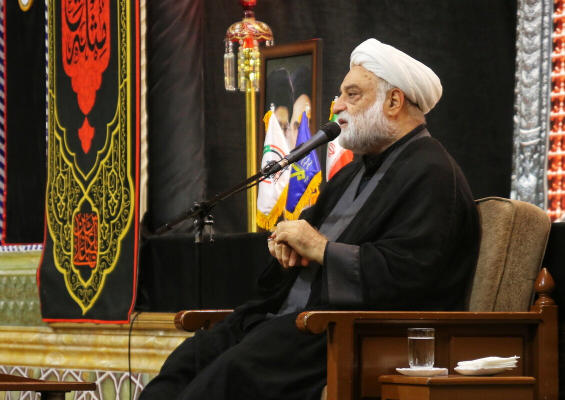 محبت امام حسین(ع)، منشأ همه خیرات الهی است