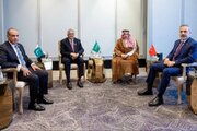 عمان میں سعودی عرب، مصر، ترکیہ اور پاکستان کے وزرائے خارجہ کا چار ملکی اجلاس؛ علاقائی کشیدگی میں کمی اور سمندری راستوں کے تحفظ پر زور