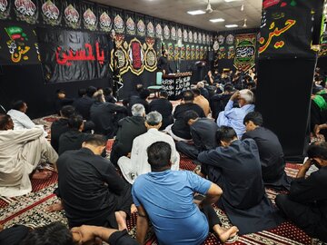 گزارش تصویری | مراسم اربعین حسینی در مرکز مدینة‌العلم کارپی ایتالیا برگزار شد