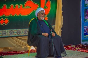 پیروان مکتب امام حسین(ع) هرگز در برابر ظالمان تسلیم نمی‌شوند
