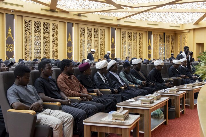 تقرير مصور/ قاعة الإمام الحسن (عليه السلام) تستضيف المهرجان السنوي لزائري الأربعين من قارة أفريقيا