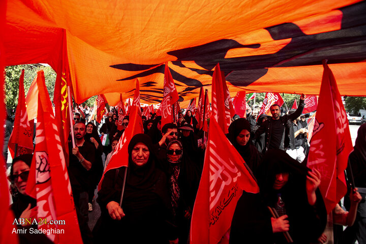 تقرير مصور/ مسيرة أربعينية في مدينة شيراز الإيرانية للذين لم يتمكنوا من المشاركة بكربلاء