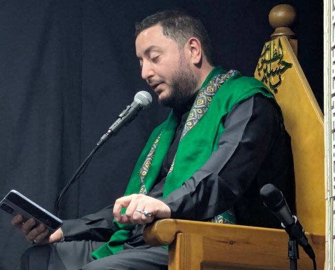 Wêneyê nûçeyî | Lidarxistina merasîma Erebîna Huseynî li Huseynîya Milton Keynes a Îngilîstanê