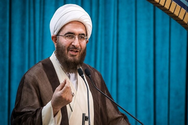 خطيب جمعة طهران: العدو تكبد هزيمة نكراء أمام إيران
