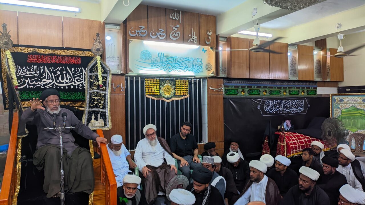 নিপীড়করা ইমাম হোসাইনের চিন্তাধারার আলোকে নির্বাপিত করতে অক্ষম।