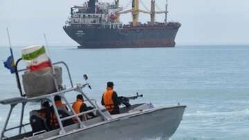IRGC afirma reabertura de Ormuz depende da aceitação de condições do Irã pelos EUA