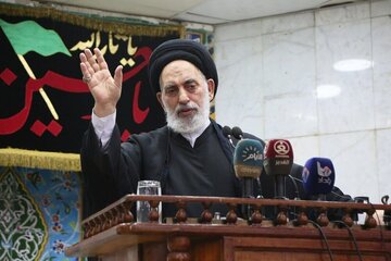 Îmamê nimêja Înê a Necefê:Welatên Ereban ji bo hilweşandina ezmûna siyasî ya Iraqê seferber bûne /Komployên wan dê bi îradeya gel û merce'iyeta olîtêk