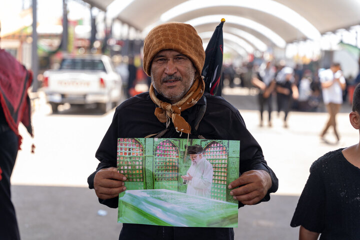 Photos: Remembering Martyred Leader at Pillar 1080 on the Tariq al-Hussain (a.s.)