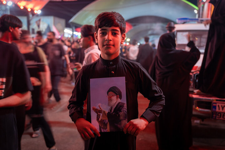 Photos: Remembering Martyred Leader at Pillar 1080 on the Tariq al-Hussain (a.s.)