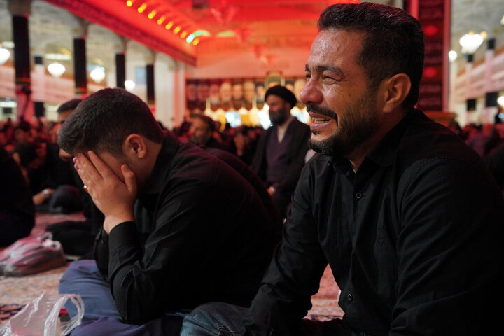Photos: Mourning of Pilgrims of Hazrat Maoumeh Shrine on Night of Arbaeen