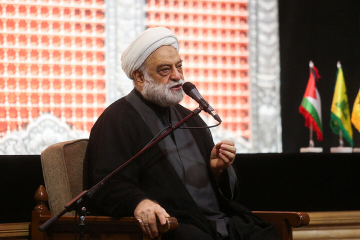 Photos: Mourning of Pilgrims of Hazrat Maoumeh Shrine on Night of Arbaeen