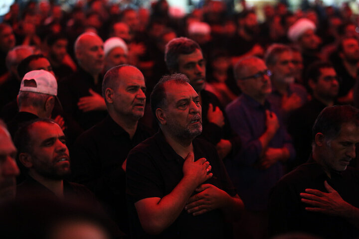 Photos: Recitation of Ziyarat al-Arbaeen at Hazrat Masoumeh Shrine