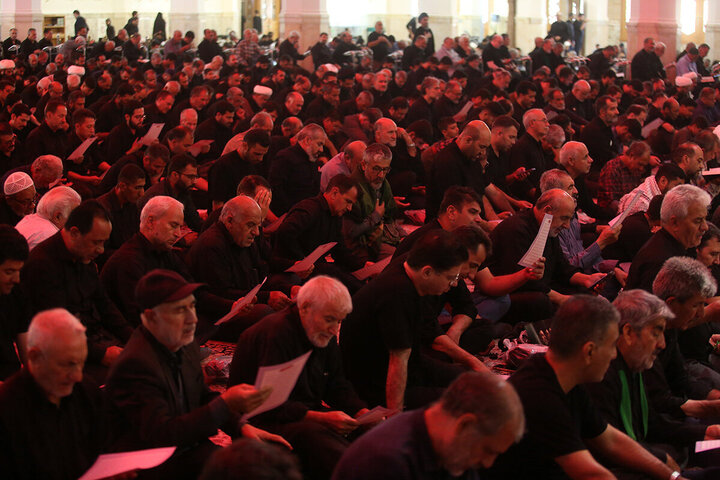 Photos: Recitation of Ziyarat al-Arbaeen at Hazrat Masoumeh Shrine