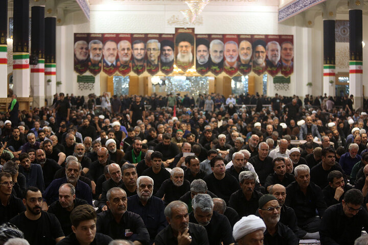Photos: Recitation of Ziyarat al-Arbaeen at Hazrat Masoumeh Shrine