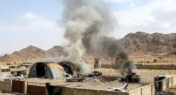 القوات المسلحة اليمنية تستهدف بالصواريخ والمسيرات تحشدات سعودية بـ"صحن الجن" في مأرب