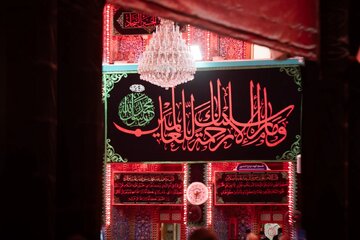 عکس خبری/ حرم مطهر امام حسین(ع) به مناسبت رحلت پیامبر(ص) سیاه‌پوش شد
