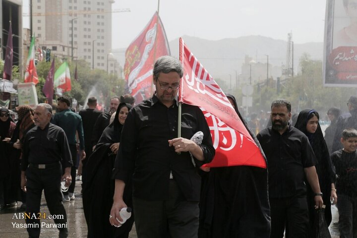 تقرير مصور/ مسيرة الأربعين في مدينة مشهد للذين لم يشاركوا في كربلاء المقدسة