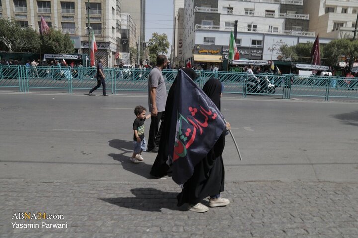 تقرير مصور/ مسيرة الأربعين في مدينة مشهد للذين لم يشاركوا في كربلاء المقدسة