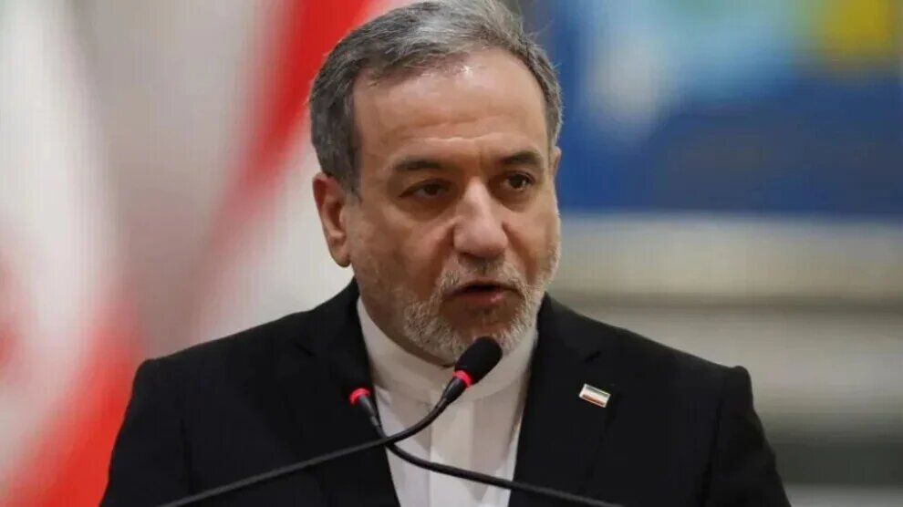 Araghchi: Oman talks on Hormuz transit do not signify full reopening of strait