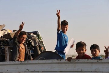 Yekemîn karavana penaberên Serê Kaniyê piştî 7 salan ber bi welatê xwe ve çû + wêne