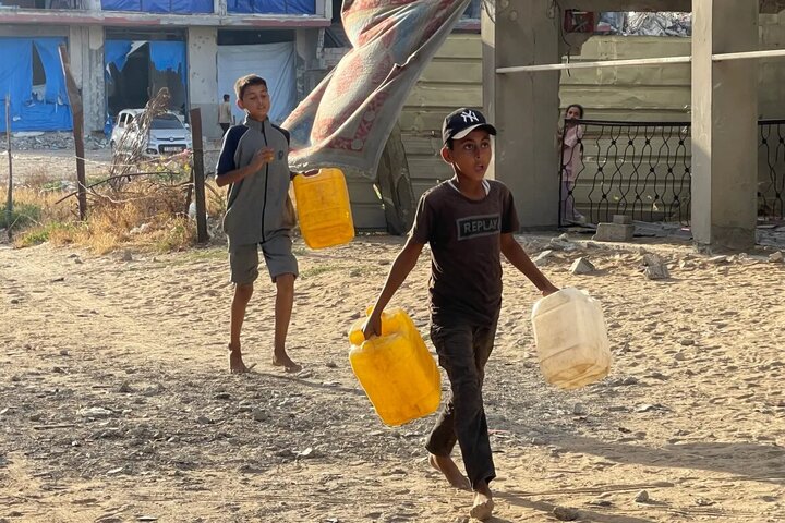 Photo: Difficulty of Accessing Water in Gaza Strip