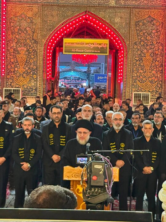 تقرير مصور/ العتبة العلوية المقدسة ترفع راية الحزن إيذاناً ببدء مراسم إحياء ذكرى استشهاد الرسول الأكرم