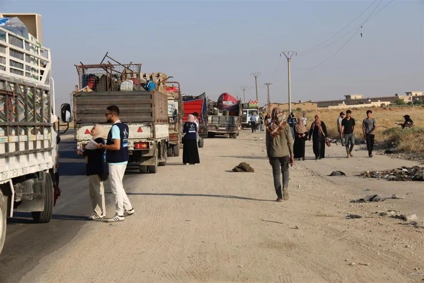 Yekemîn karavana penaberên Serê Kaniyê piştî 7 salan ber bi welatê xwe ve çû + wêne