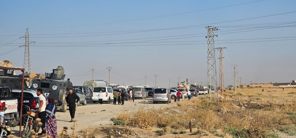 Yekemîn karavana penaberên Serê Kaniyê piştî 7 salan ber bi welatê xwe ve çû + wêne