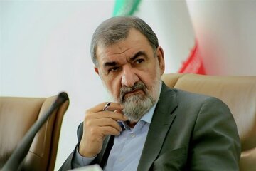 امریکہ جنگ ختم کرے اور ایران کے منجمد اثاثے ادا کرے:محسن رضایی