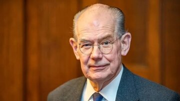 Mearsheimer : Les missiles balistiques iraniens réduiront la présence militaire américaine dans la région