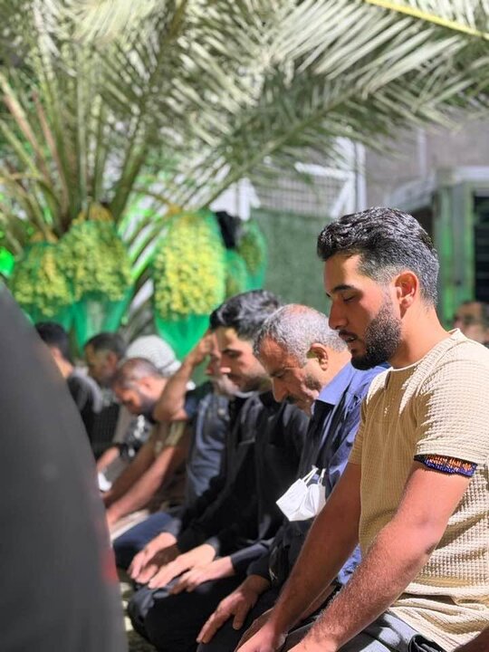 تقرير مصور/ الحوزة العلمية بالنجف الأشرف تقيم محطة قرآنية لتصحيح قراءة زوار الأربعين