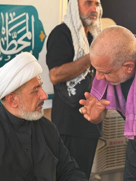 تقرير مصور/ الحوزة العلمية بالنجف الأشرف تقيم محطة قرآنية لتصحيح قراءة زوار الأربعين