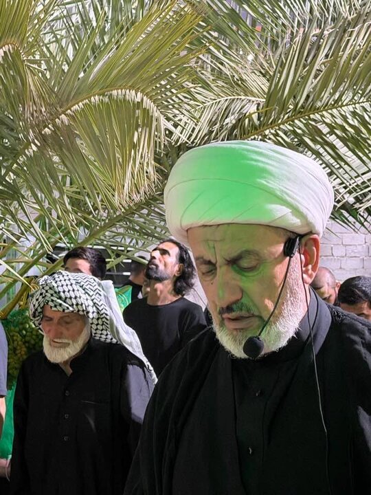 تقرير مصور/ الحوزة العلمية بالنجف الأشرف تقيم محطة قرآنية لتصحيح قراءة زوار الأربعين