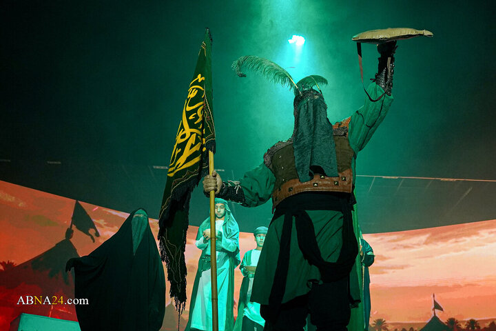 نمایش آئینی «رد پای خورشید؛ آشناترین غریب»