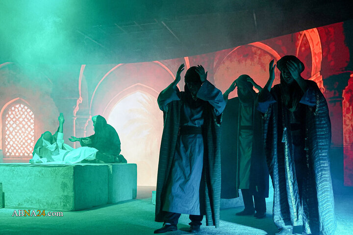 Photos: Ritual Performance "Traces of Sun; Most Familiar Stranger"