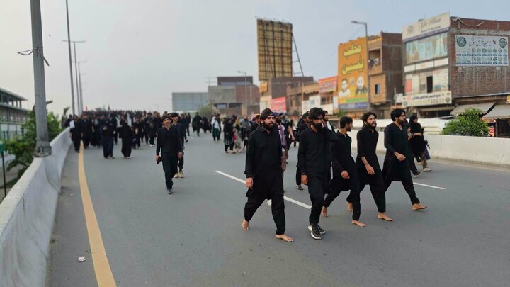 تقرير مصور/ مسيرة الأربعين الحسيني في مدينة لاهور الباكستانية