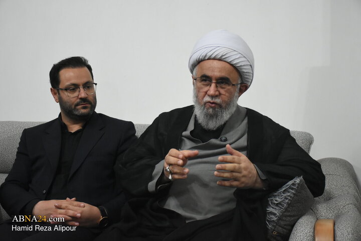 دیدار آیت‌الله رمضانی با خانواده شهید علیرضا موسی‌نیا در رضوانشهر
