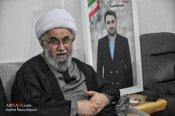 دیدار آیت‌الله رمضانی با خانواده شهید علیرضا موسی‌نیا در رضوانشهر