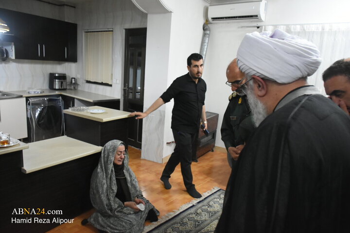 دیدار آیت‌الله رمضانی با خانواده شهید علیرضا موسی‌نیا در رضوانشهر