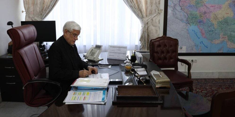 Aref: Serikali ya Iran Itaendelea Kuliunga Mkono Jeshi kwa Uwezo Wake Wote