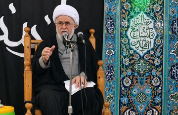 آیت‌الله رمضانی: ملت ایران با مقاومت و تاب‌آوری، دشمن را وادار به عقب‌نشینی کرد