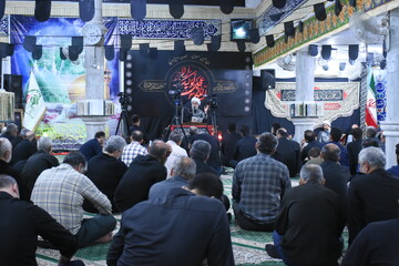 مراسم عزاداری شب شهادت امام رضا(ع) با سخنرانی آیت‌الله رمضانی در رشت