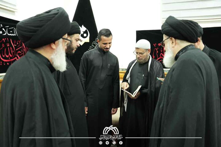 تقرير مصور/ تكريم عدد من المواكب والهيئات الحسينية المشاركة بخدمة زوار الأربعين