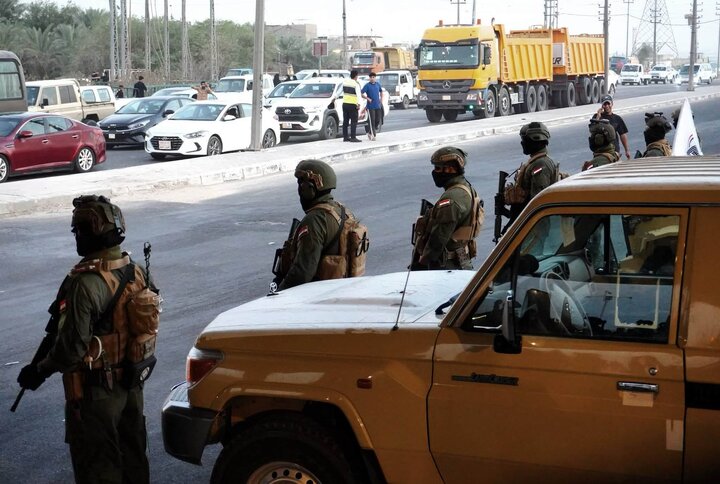 تقرير مصور/ الحشد الشعبي ينظّم حركة الزائرين لإحياء ذكرى شهادة النبي (ص) في النجف الأشرف