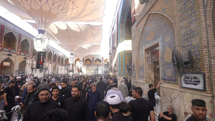 گزارش تصویری/ حال و هوای حرم امام علی(ع) در سالروز رحلت پیامبر(ص)
