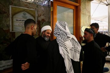تقرير مصور/ تقديم الإجابات الشرعية والدينية والاجتماعية للعتبة العلوية خلال وفاة النبي(ص) بالنجف الأشرف