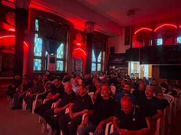 Fotos: Cerimônia de Luto do Arbaeen no Centro Imam Musa Sadr, em Berlim, Alemanha